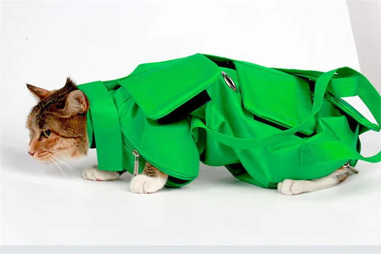 Portable and foldable pet carrying bag for cats, anti-scratch and bite, fixed cat bag for vaccination.