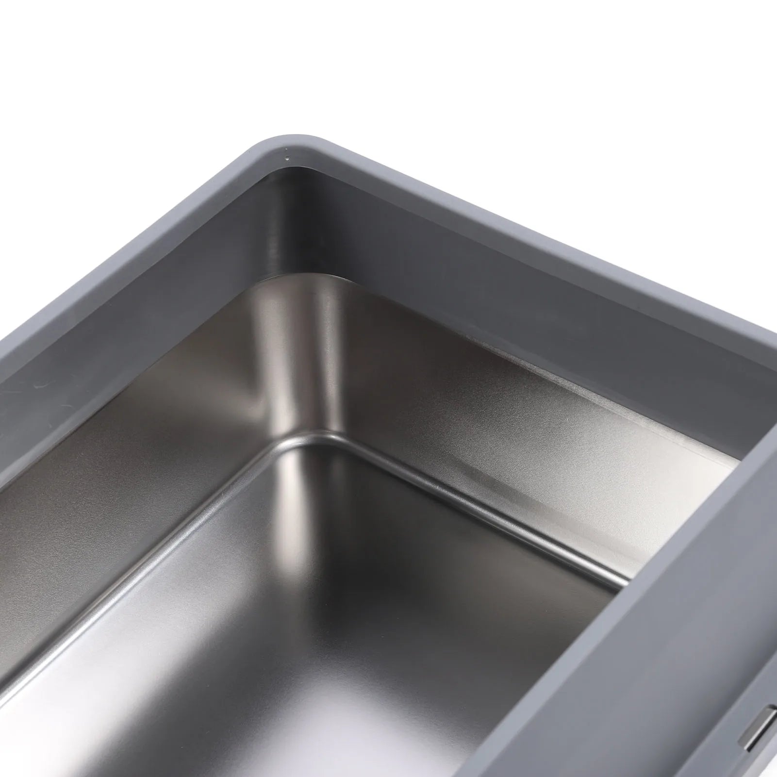 Stainless Steel Litter Box Anti Splashing Odorless Easy to Clean High Sides Semi Enclosed Cat Litter Box with Lid for Large Cats